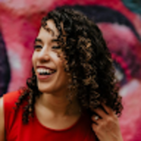 Meet your Posher, Stephanie - Picture 1 of 1